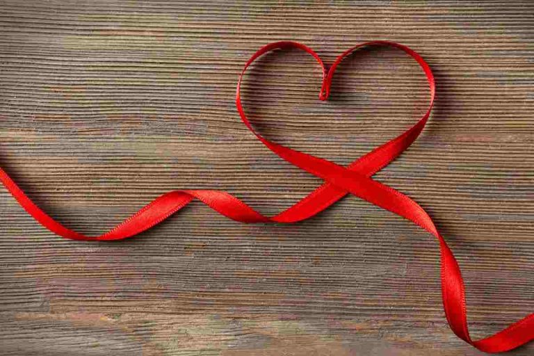 Non hai conosciuto il vero amore? La leggenda del filo rosso ti spiega