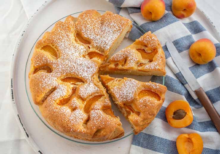 Ricetta della torta vegana a base di albicocche e cioccolato